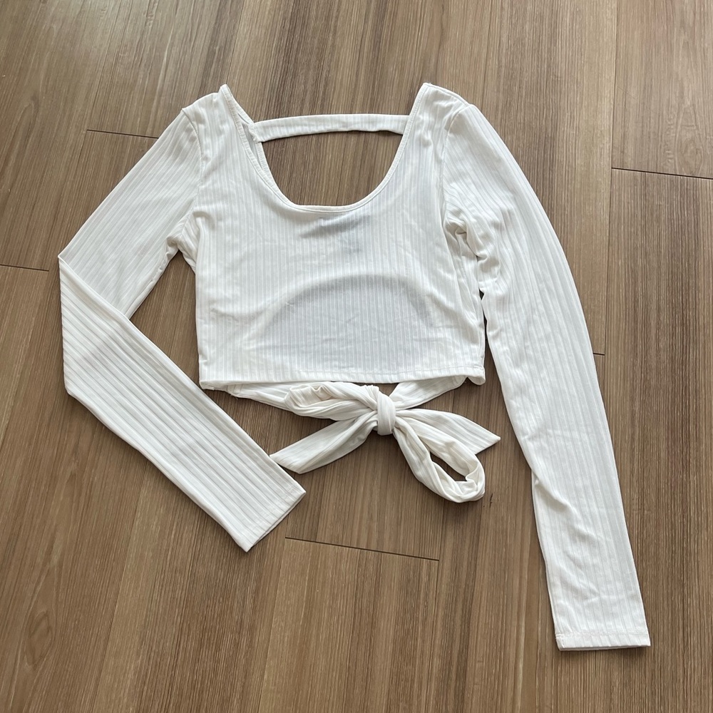 Ribbed Crop Ooen Back Long Sleeve